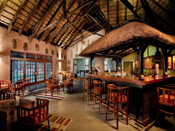 Kempinski Mokuti Lodge - Bar